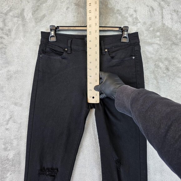 Uniqlo Jeans Womens Size 26 Black Skinny Ankle Raw Hem Distressed Denim Pants - Picture 3 of 11
